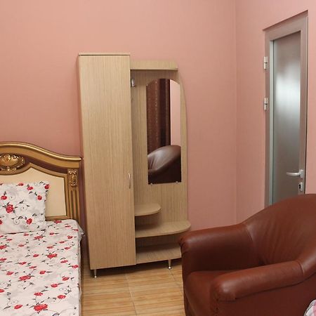 Maxim Mini Hotell Batumi Eksteriør bilde